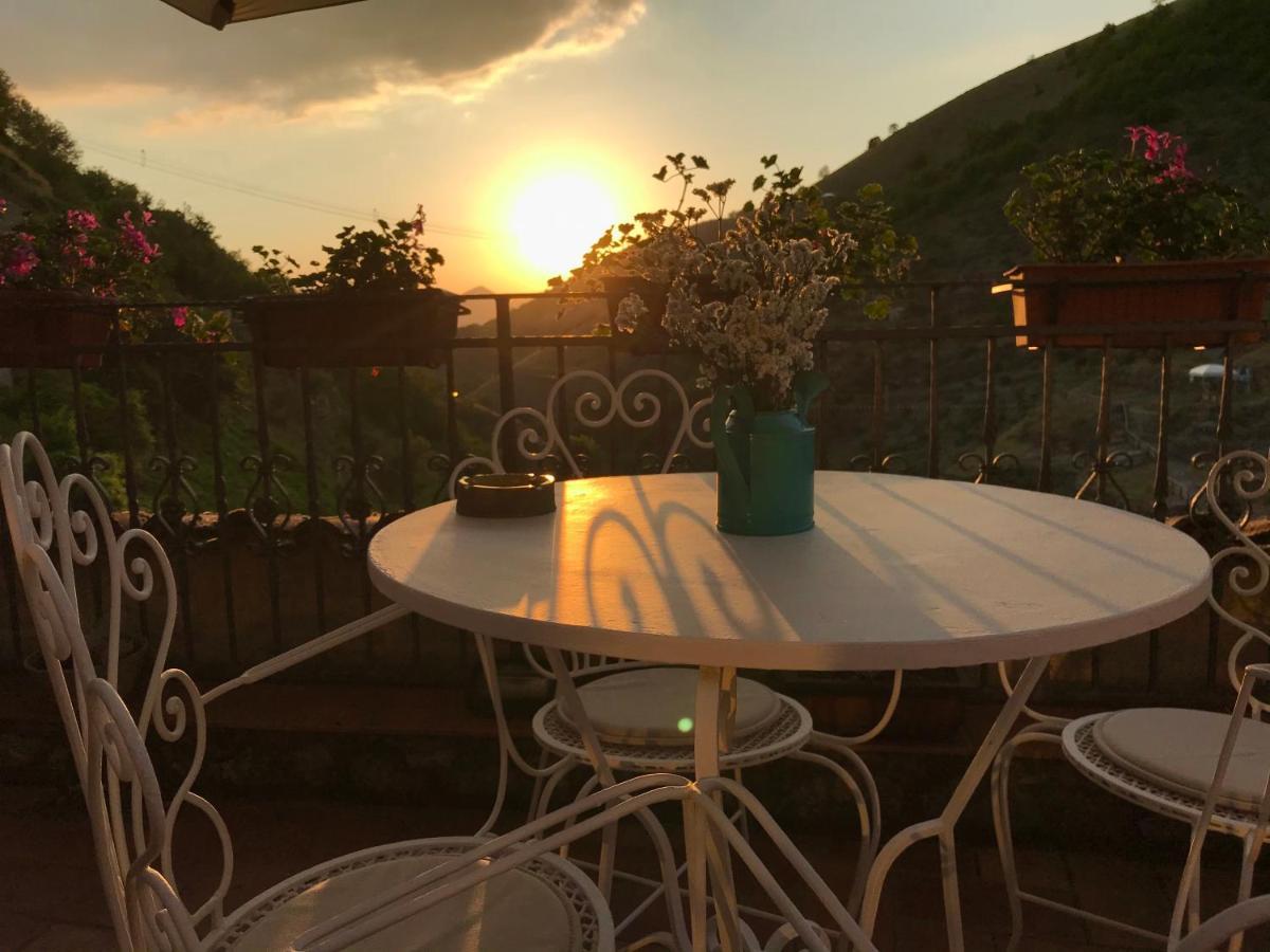 Borgo Manca Suite Сассо-ди-Кастальда Экстерьер фото