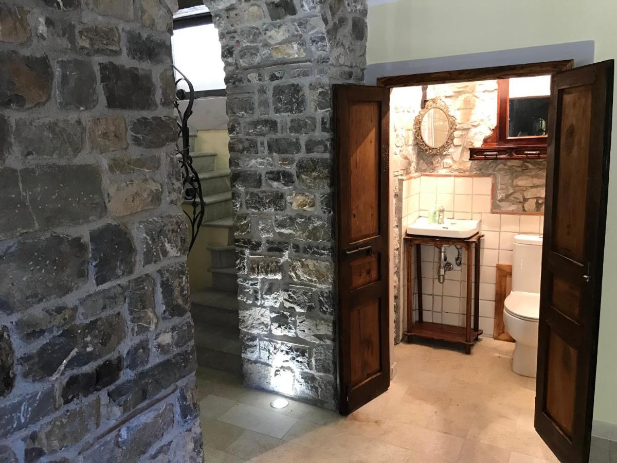 Borgo Manca Suite Сассо-ди-Кастальда Экстерьер фото