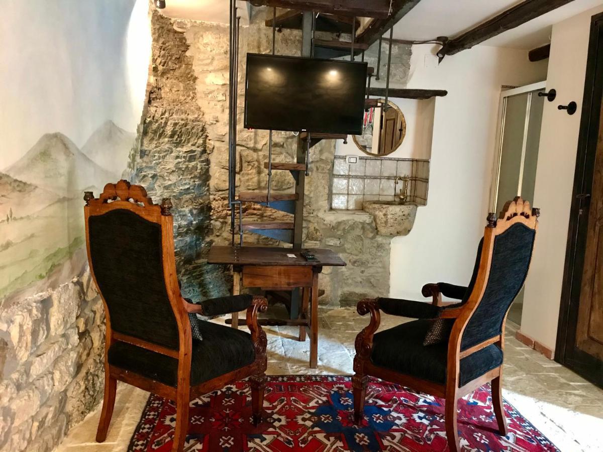 Borgo Manca Suite Сассо-ди-Кастальда Экстерьер фото