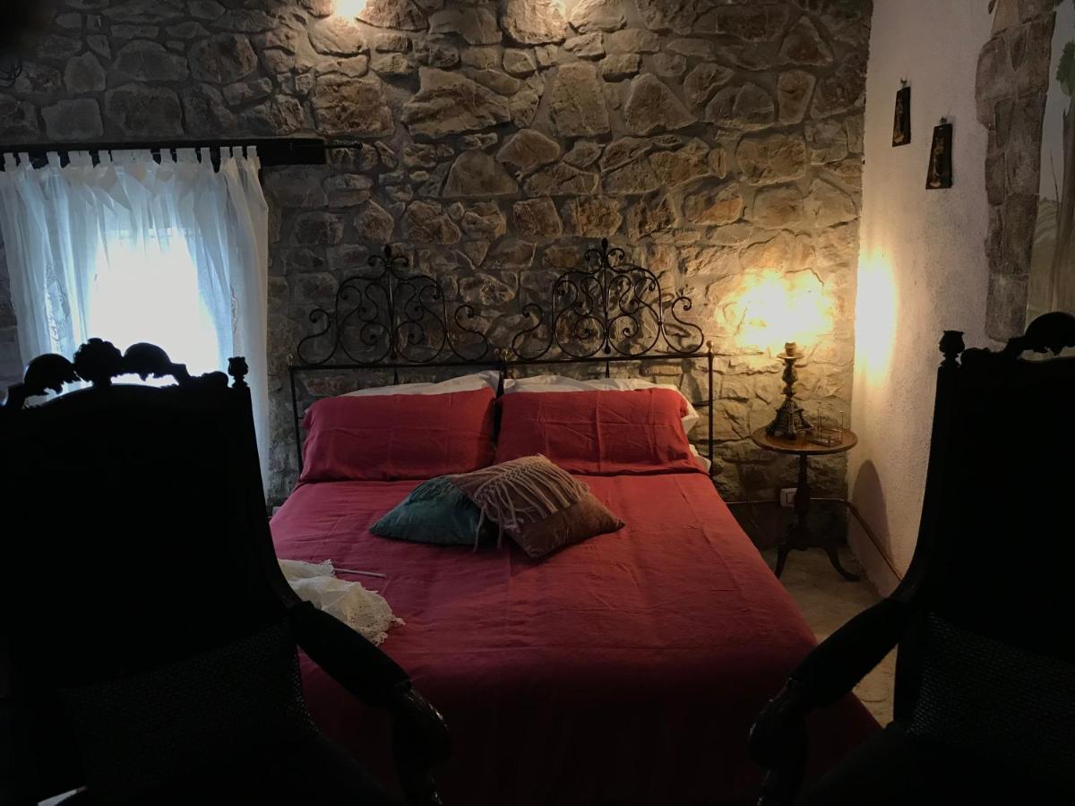 Borgo Manca Suite Сассо-ди-Кастальда Экстерьер фото