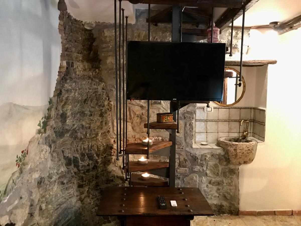 Borgo Manca Suite Сассо-ди-Кастальда Экстерьер фото