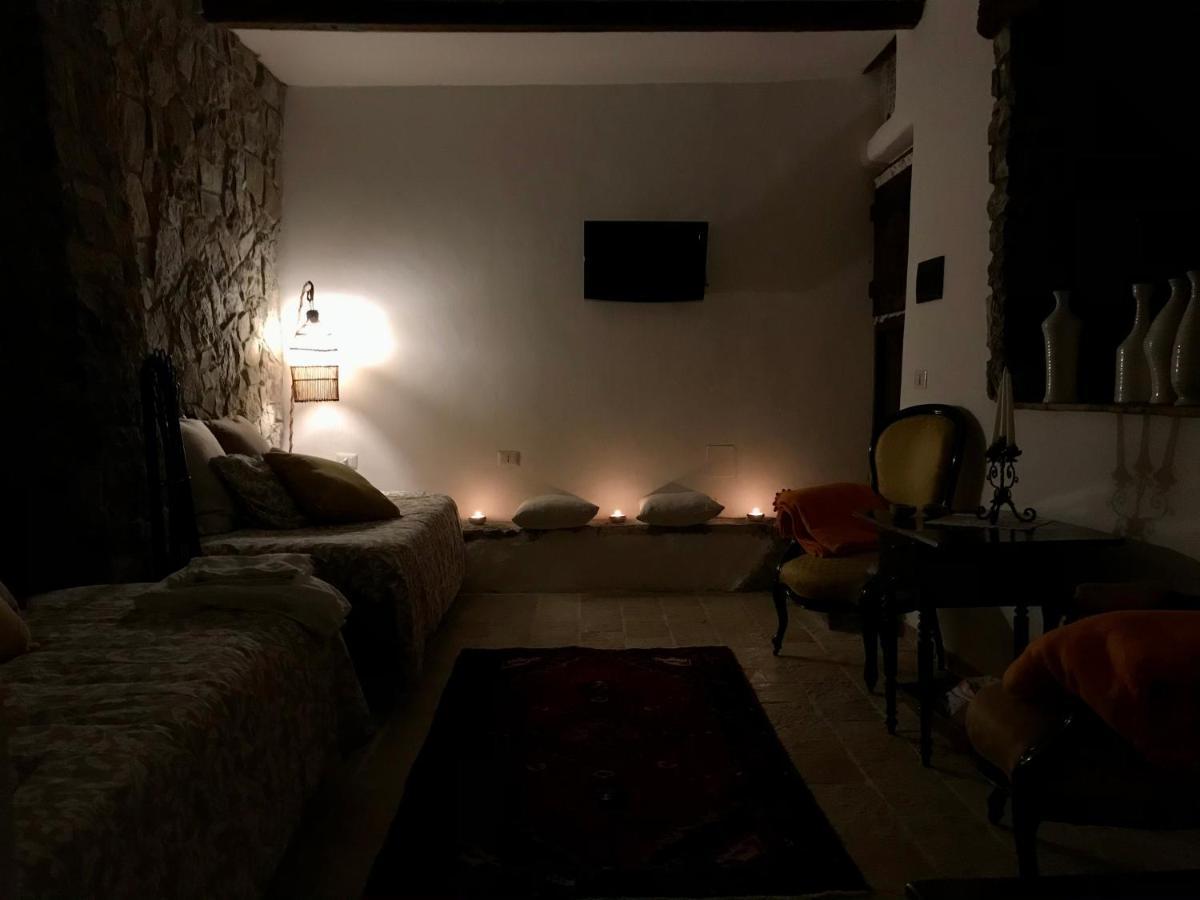 Borgo Manca Suite Сассо-ди-Кастальда Экстерьер фото