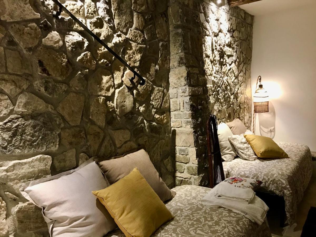 Borgo Manca Suite Сассо-ди-Кастальда Экстерьер фото