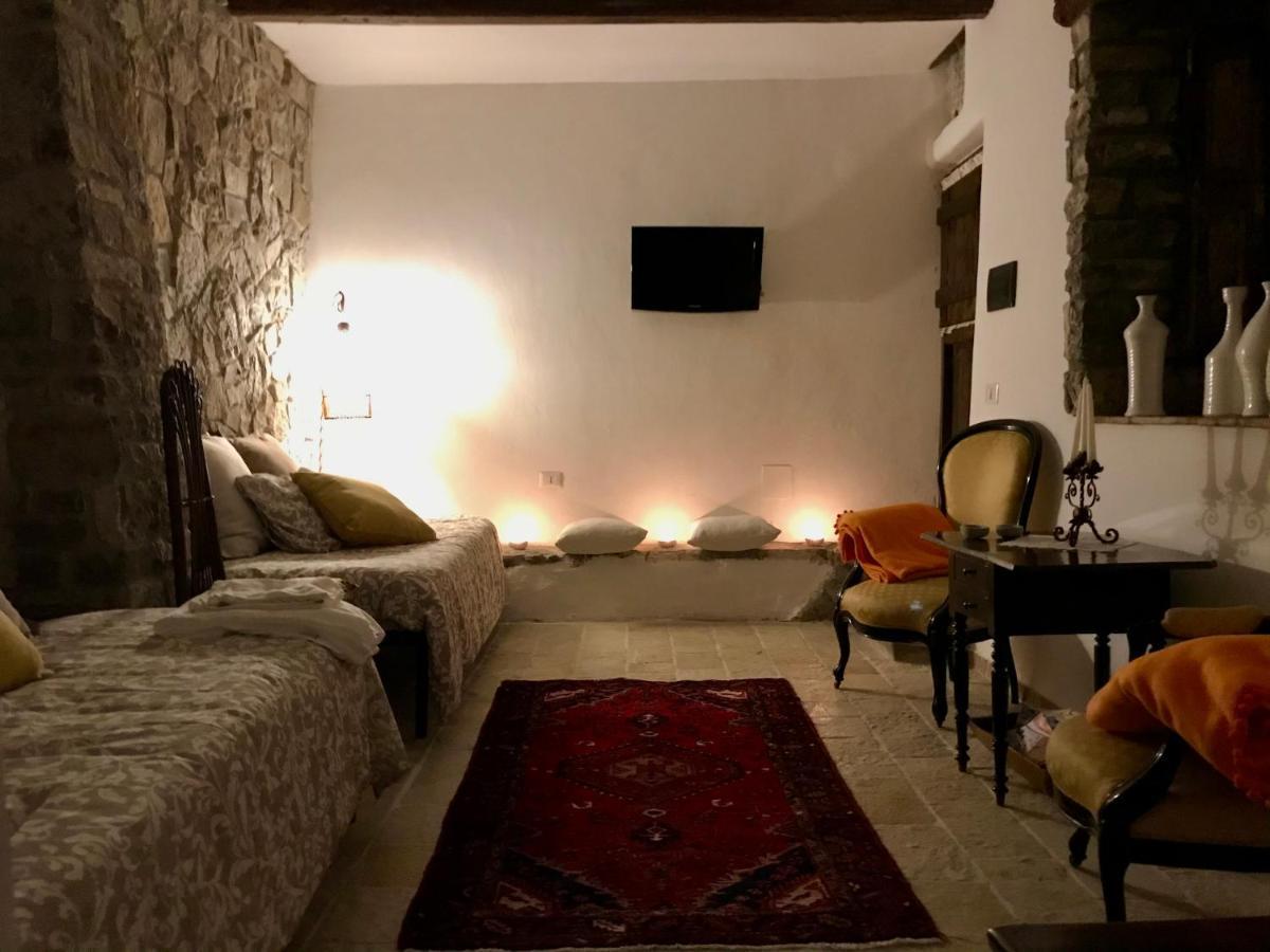 Borgo Manca Suite Сассо-ди-Кастальда Экстерьер фото