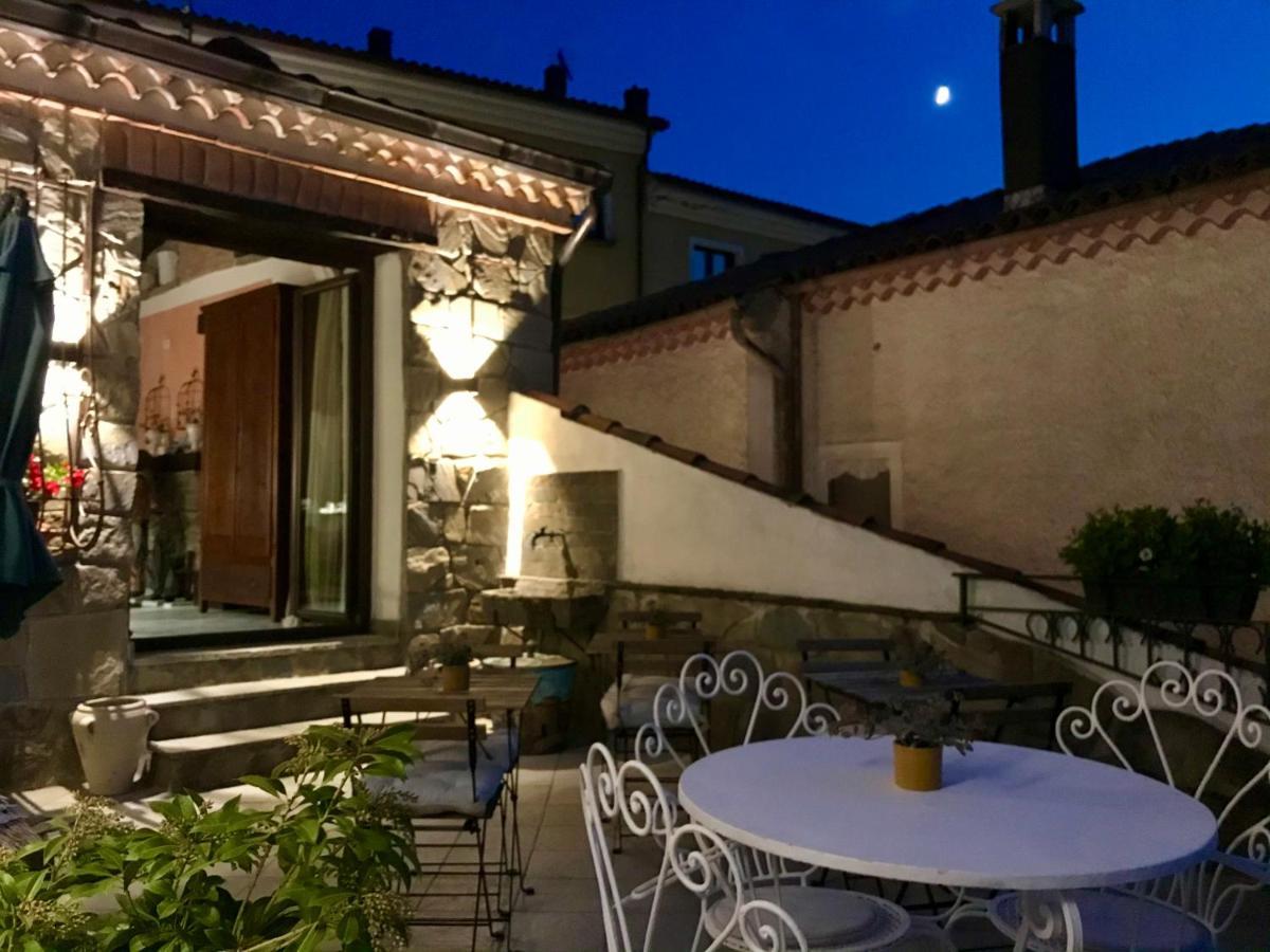 Borgo Manca Suite Сассо-ди-Кастальда Экстерьер фото
