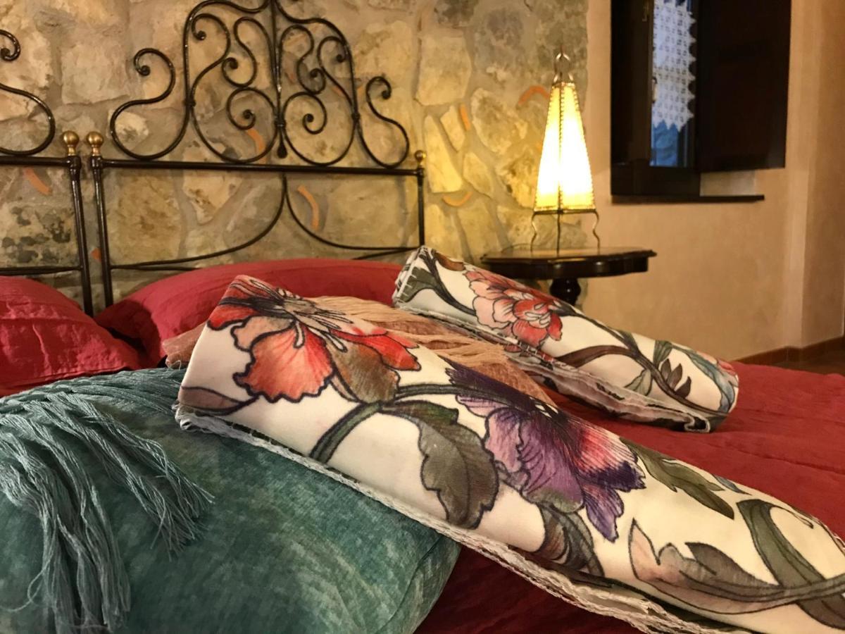 Borgo Manca Suite Сассо-ди-Кастальда Экстерьер фото